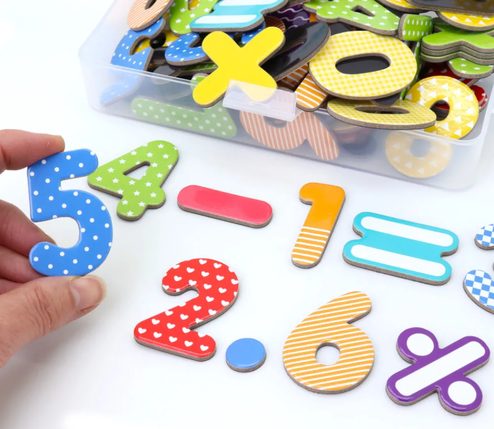 Tout Pour le Jeu 90 Chiffres et signes magnétiques 4.5 cm de hauteur