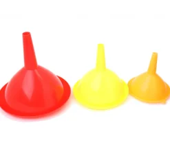 Tout Pour le Jeu 3 entonnoirs plastique : petit, moyen et grand