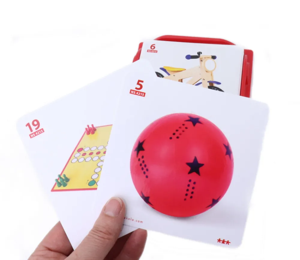 Tout Pour le Jeu 24 fiches illustrations Jouets 11 x 11 cm pour jeux de langage