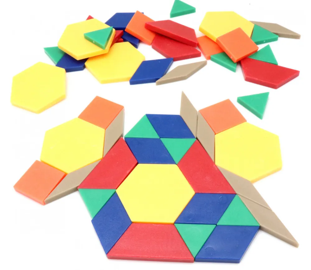 Tout Pour le Jeu 50 Formes géométriques blocs logiques plastique coloré