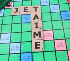 Tout Pour le Jeu 7 jetons lettres jeu pour dire