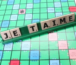 Tout Pour le Jeu 7 jetons lettres jeu pour dire