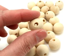 Tout Pour le Jeu 30 perles 1.8 cm trouée en bois 18 mm trou de 4 mm