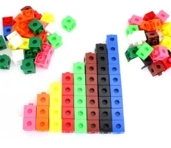 Tout Pour le Jeu 100 pions cubes multicolores 2 cm clips emboîtables 20 x 20 mm clipsables