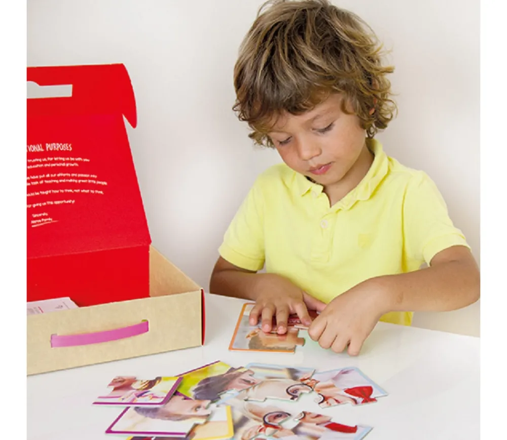 Enfant Tout Pour le Jeu 12 Puzzles Les enfants heureux du monde - 3, 4 et 6 pièces