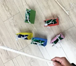 Enfant Tout Pour le Jeu 25 Sacs colorés en papier avec anse à garnir