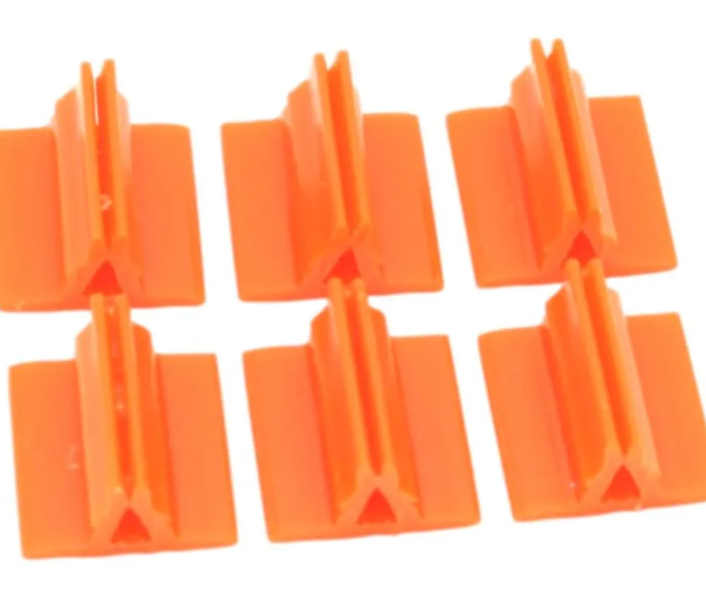 Tout Pour le Jeu 6 Supports de pions multicolores avec clips - socles
