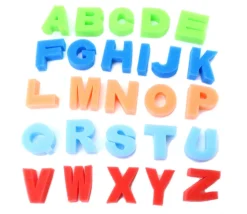 Tout Pour le Jeu 26 tampons lettres alphabet en éponge 4/5 cm