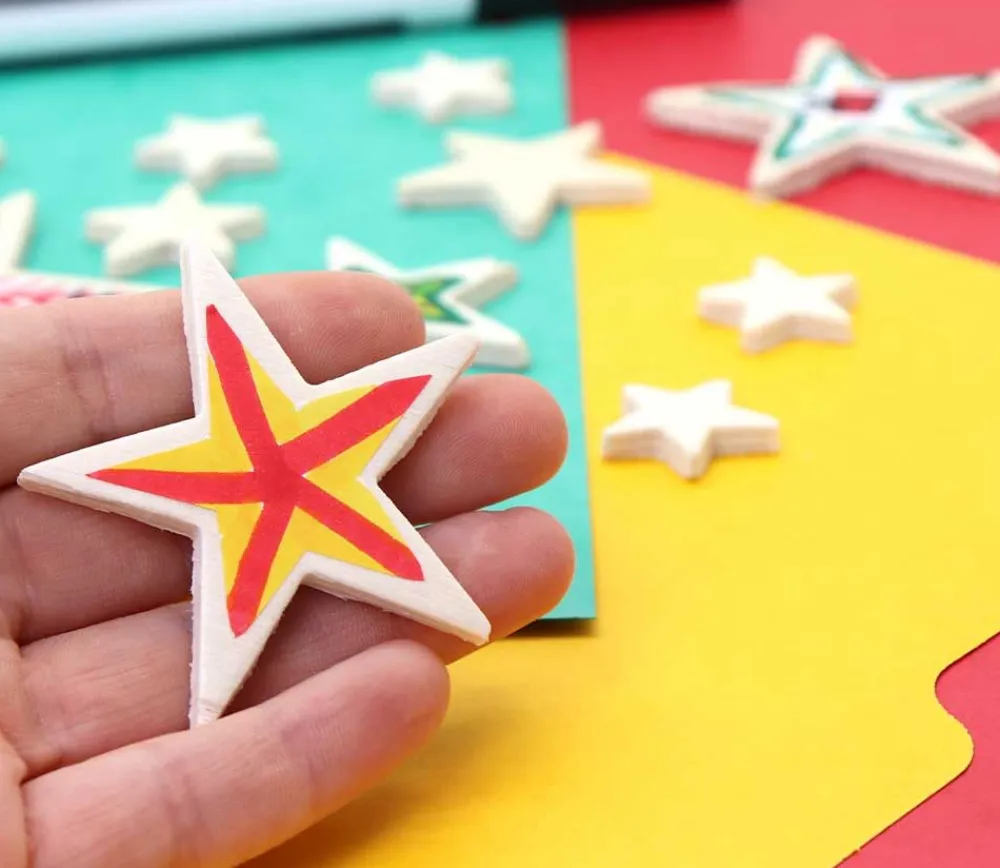 Tout Pour le Jeu 11 étoiles bois plates différentes tailles de 2.3 cm à 7.5 cm neutres