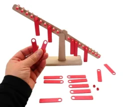 Tout Pour le Jeu Balance éducative des poids et chiffres en bois recyclé