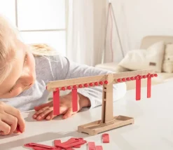 Tout Pour le Jeu Balance éducative des poids et chiffres en bois recyclé