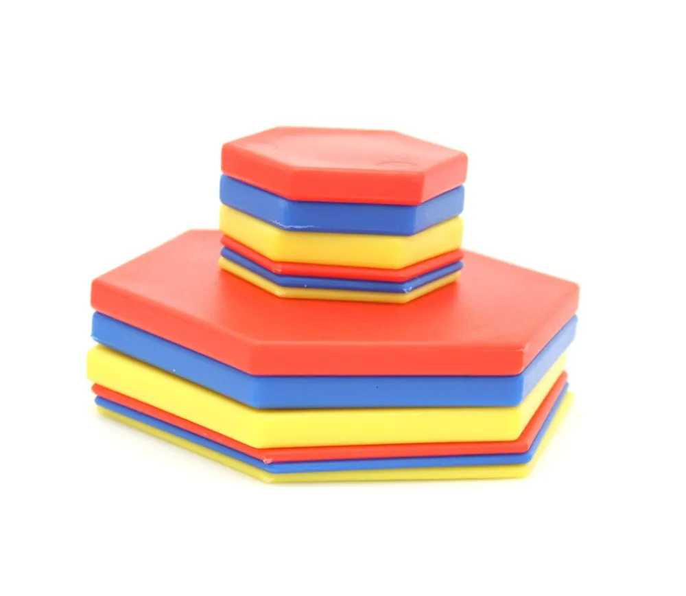Tout Pour le Jeu Boite 60 formes géométriques à plat épaisseur, taille et couleur. 4 attributs