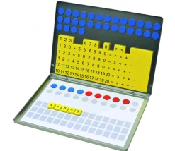Tout Pour le Jeu Boite magnétique pour mathématiques - 147 pièces chiffres et signes