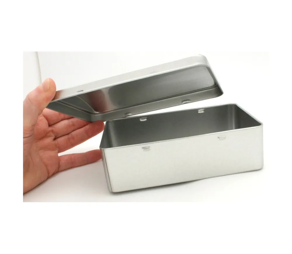 Tout Pour le Jeu Boite métal A6 pour 2 jeux cartes à jouer et accessoires 142 x 103 x 45 mm