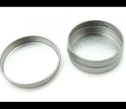 Tout Pour le Jeu Boîte ronde métal Ø 4.3 cm avec couvercle hermétique