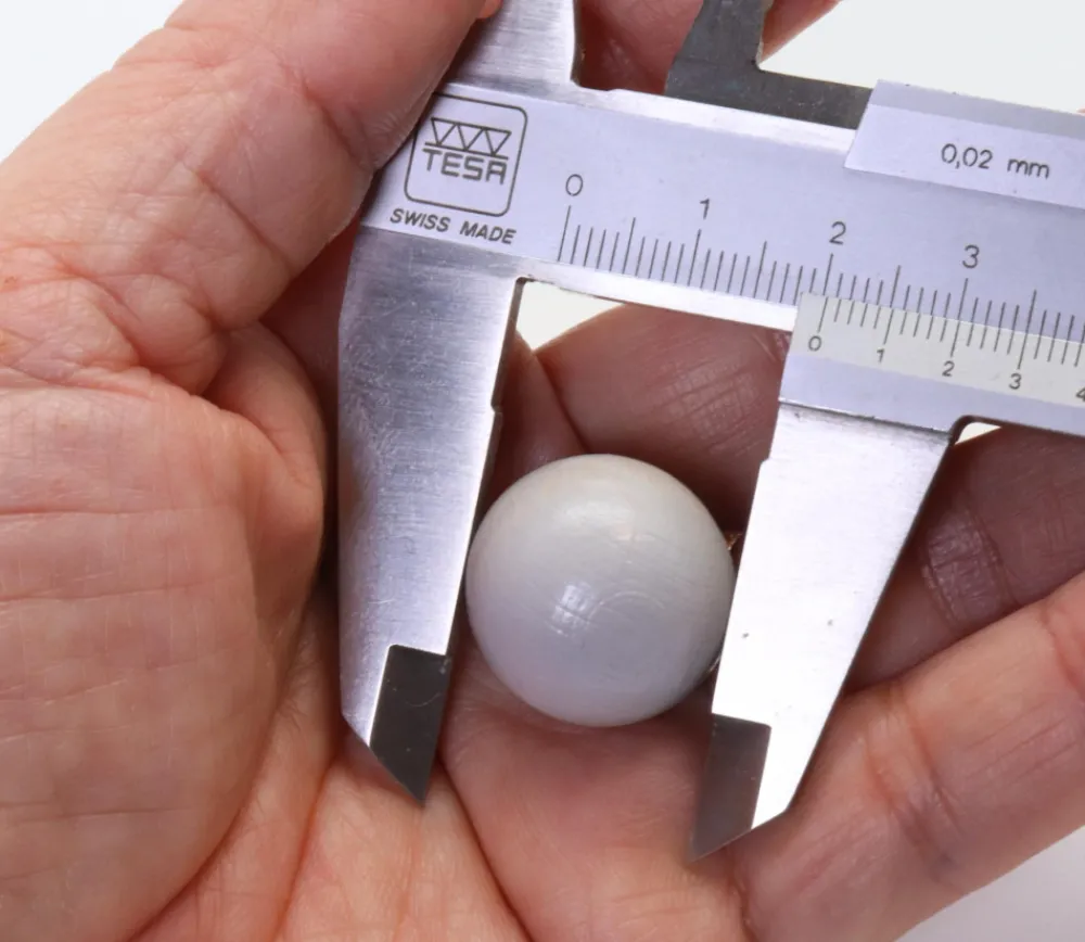 Tout Pour le Jeu Boule 2 cm couleur gris clair en bois - bille hêtre diamètre 20 mm