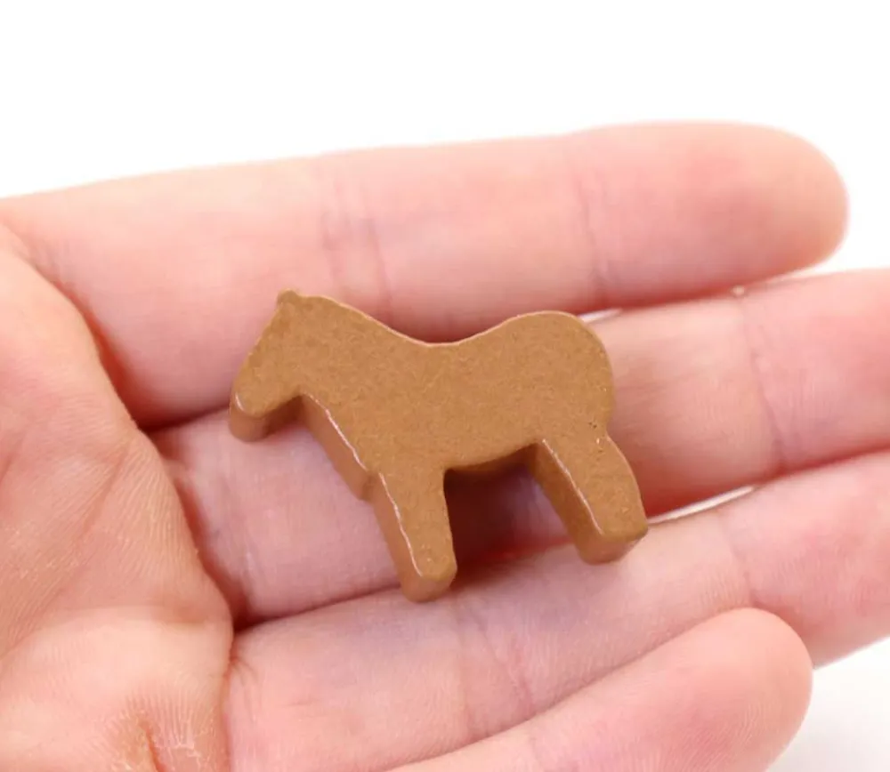 Tout Pour le Jeu Cheval 4 pattes dodu pion marron bois 25x28x10 mm