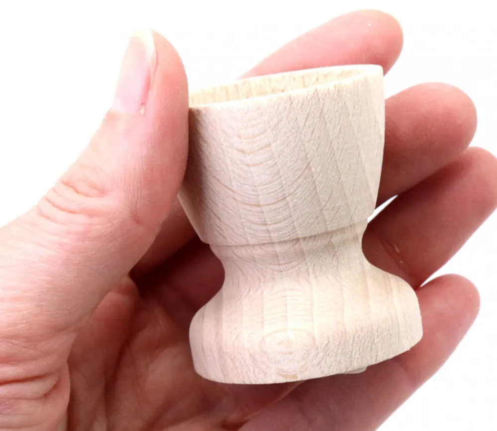 Tout Pour le Jeu Coquetier en bois naturel 5 cm de hauteur