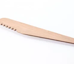 Tout Pour le Jeu Couteau en bois cranté pour modelage / pâte à modeler