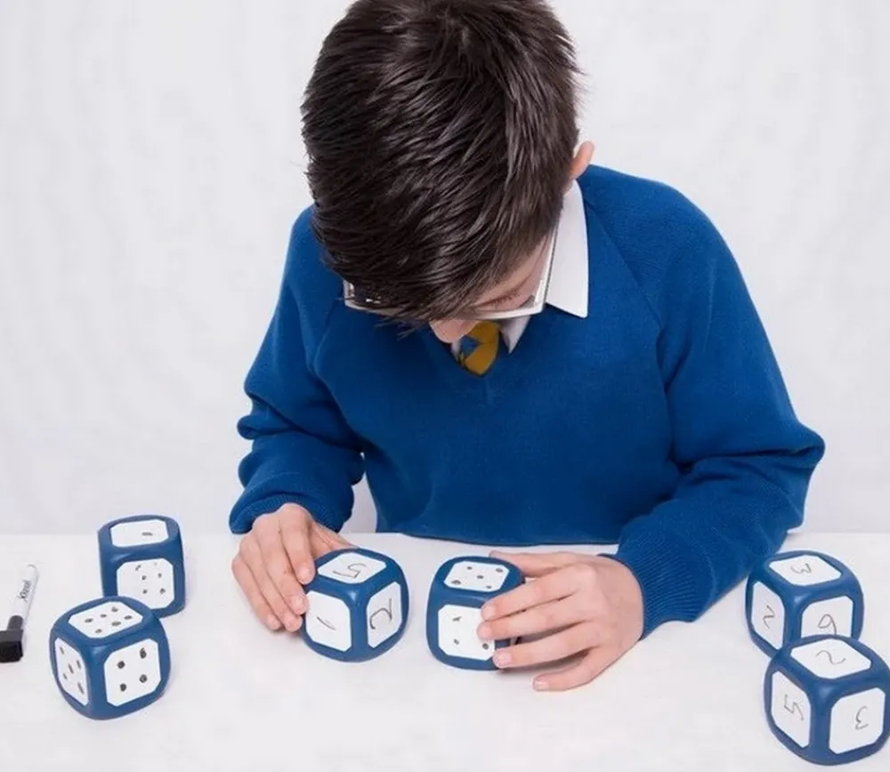 Tout Pour le Jeu Dé faces magnétiques et effaçables neutres 5 cm