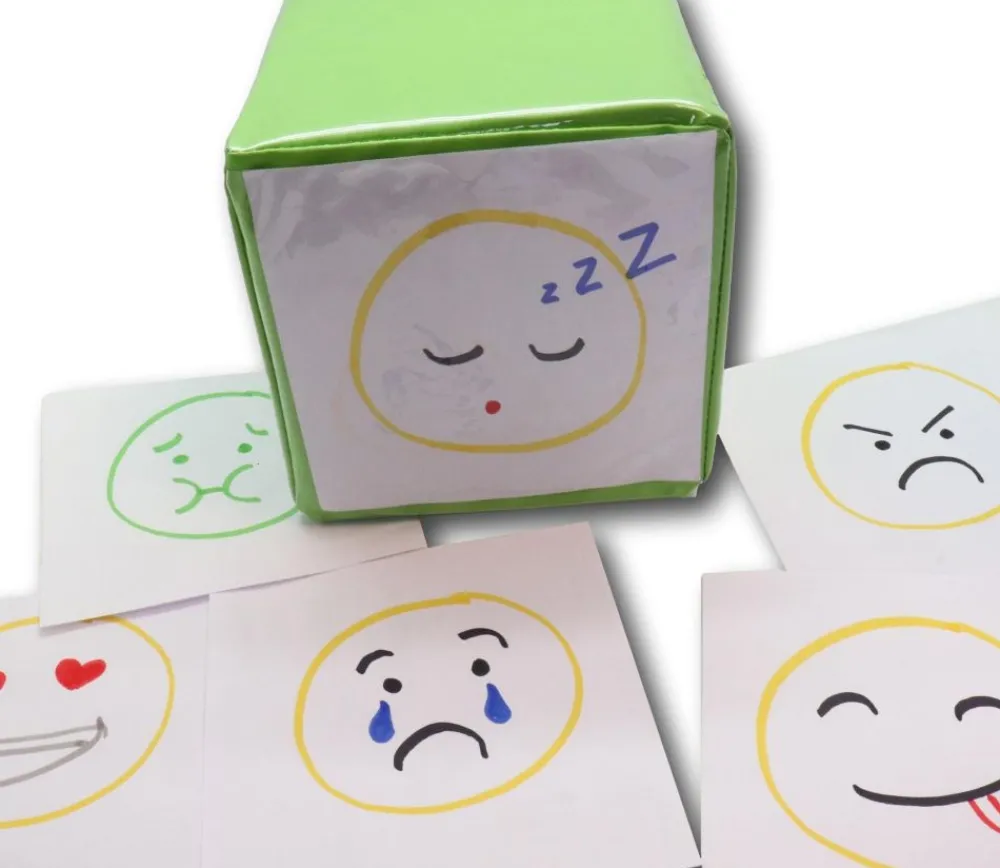 Tout Pour le Jeu Dé géant vert faces modifiables 15,5 cm personnalisable à volonté