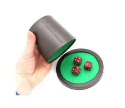 Tout Pour le Jeu Gobelet avec couvercle 8 x 7.5 cm plastique intérieur feutrine
