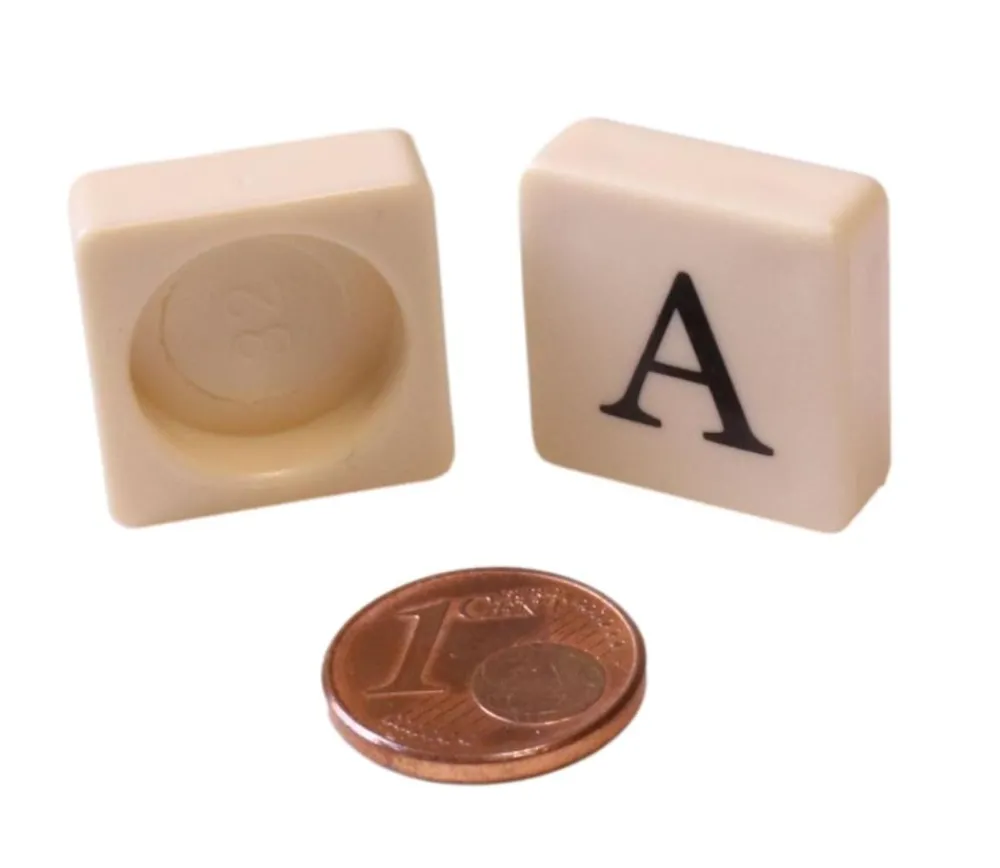 Tout Pour le Jeu Jeton Lettre de l'alphabet en plastique à l'unité