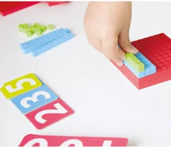 Tout Pour le Jeu Kit activités Base 10 - 125 pièces empilables + 45 cartes nombres