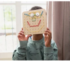 Tout Pour le Jeu Kit géoboard en bois avec fiches