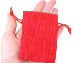 Tout Pour le Jeu Mini sac 7.5 x 10 cm - velours épais rouge avec cordon