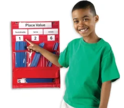 Tout Pour le Jeu Panneau affichage avec pochettes 44 x 34 cm et accessoires tableau de valeur