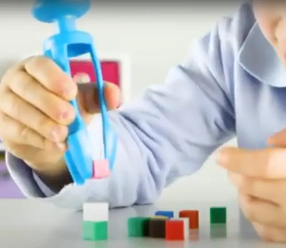 Tout Pour le Jeu Pince Motricité Tri-Grip pour attraper