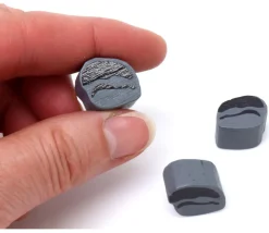 Tout Pour le Jeu Pion rocher charbon en bois gris et noir pour jeu 15 x 15 x 10 mm