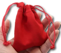 Tout Pour le Jeu Sac tissu rouge 9 x 8 cm avec cordelette - style velours
