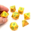Tout Pour le Jeu Set 7 dés multi-faces Speckled jaune rouge Lotus