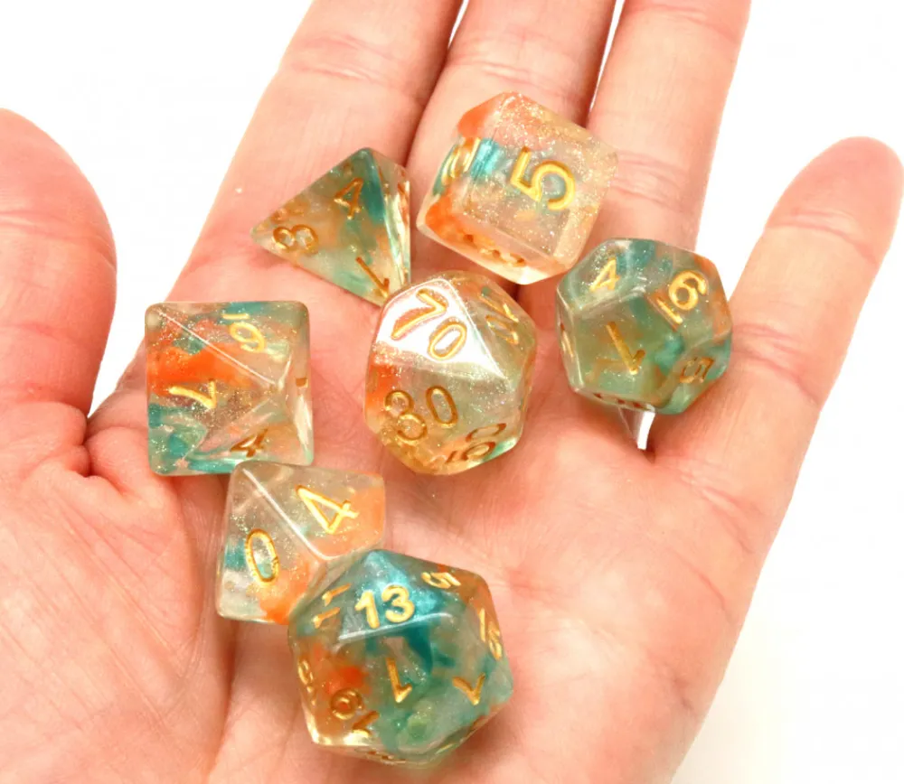 Tout Pour le Jeu Set 7 dés multi-faces translucide et vert pailletés