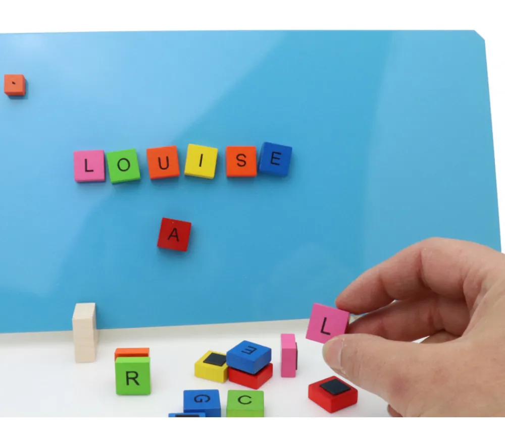 Tout Pour le Jeu Tableau bois magnétique avec 69 jetons lettres bois aimantées