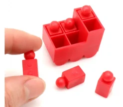 Tout Pour le Jeu Train coloré de 34 x 24 x 28 mm + 6 pions encastrables