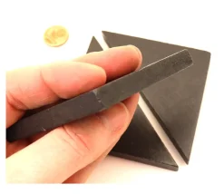 Tout Pour le Jeu Triangle rectangle isocèle noir 96 x 66 x 8 mm en bois