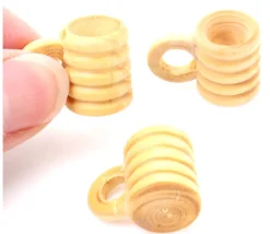Tout Pour le Jeu Verre à bière miniature en bois - pion chope 20 x 13 x 23 mm
